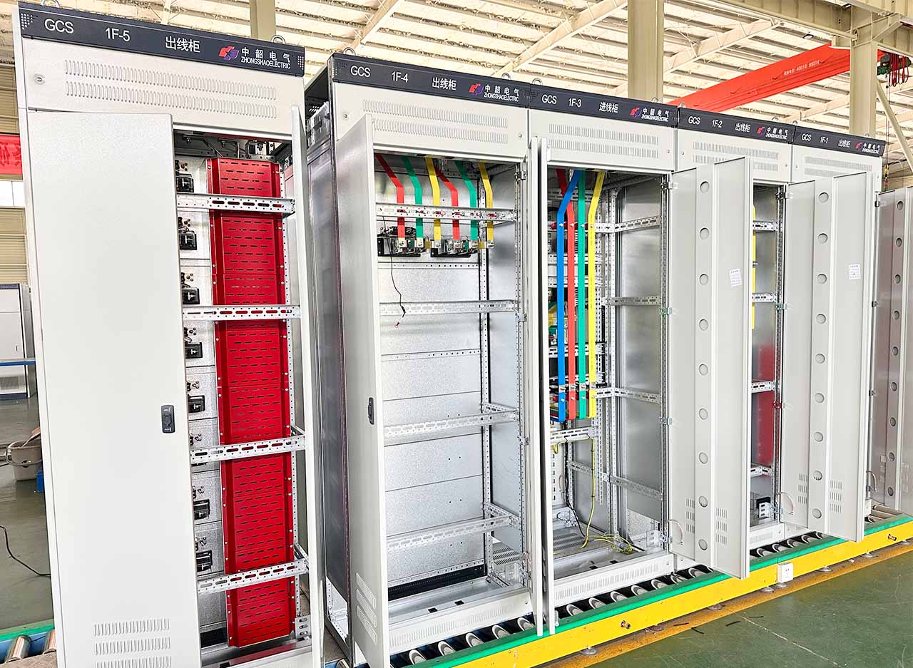 How Switchgear and Switchboard Work Together