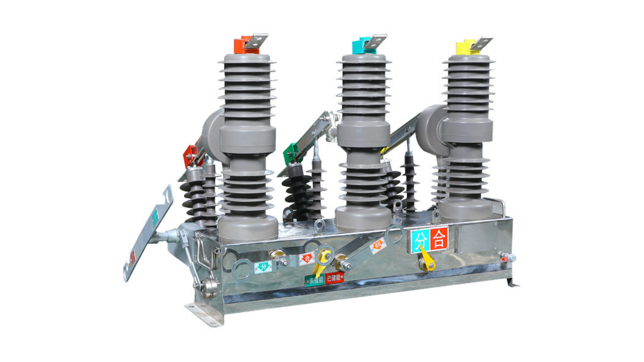 Construction of an Outdoor High Voltage Vacuum Circuit Breaker