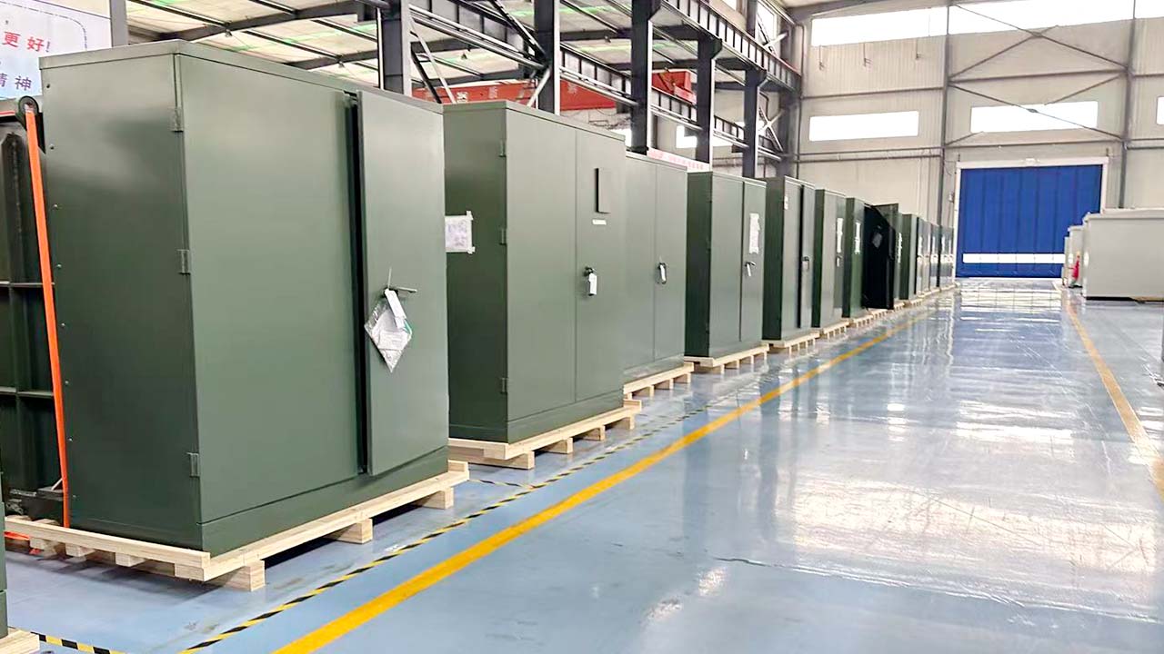 Pole-Mounted vs Pad-Mounted Transformers 