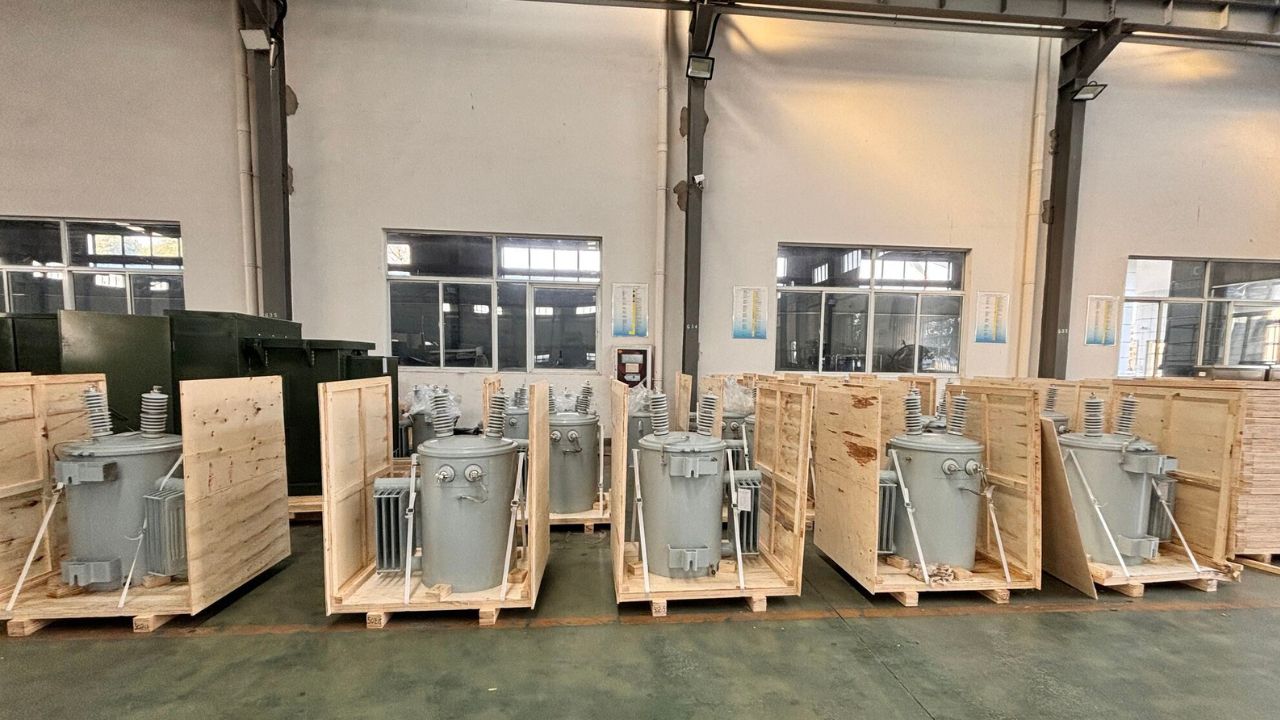 How to Choose a Suitable Pole-mounted Transformer?