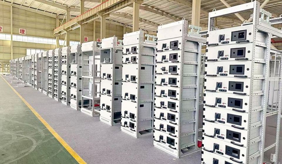 How Does Paralleling Switchgear Work